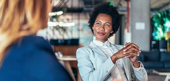 Women in private wealth consultation.