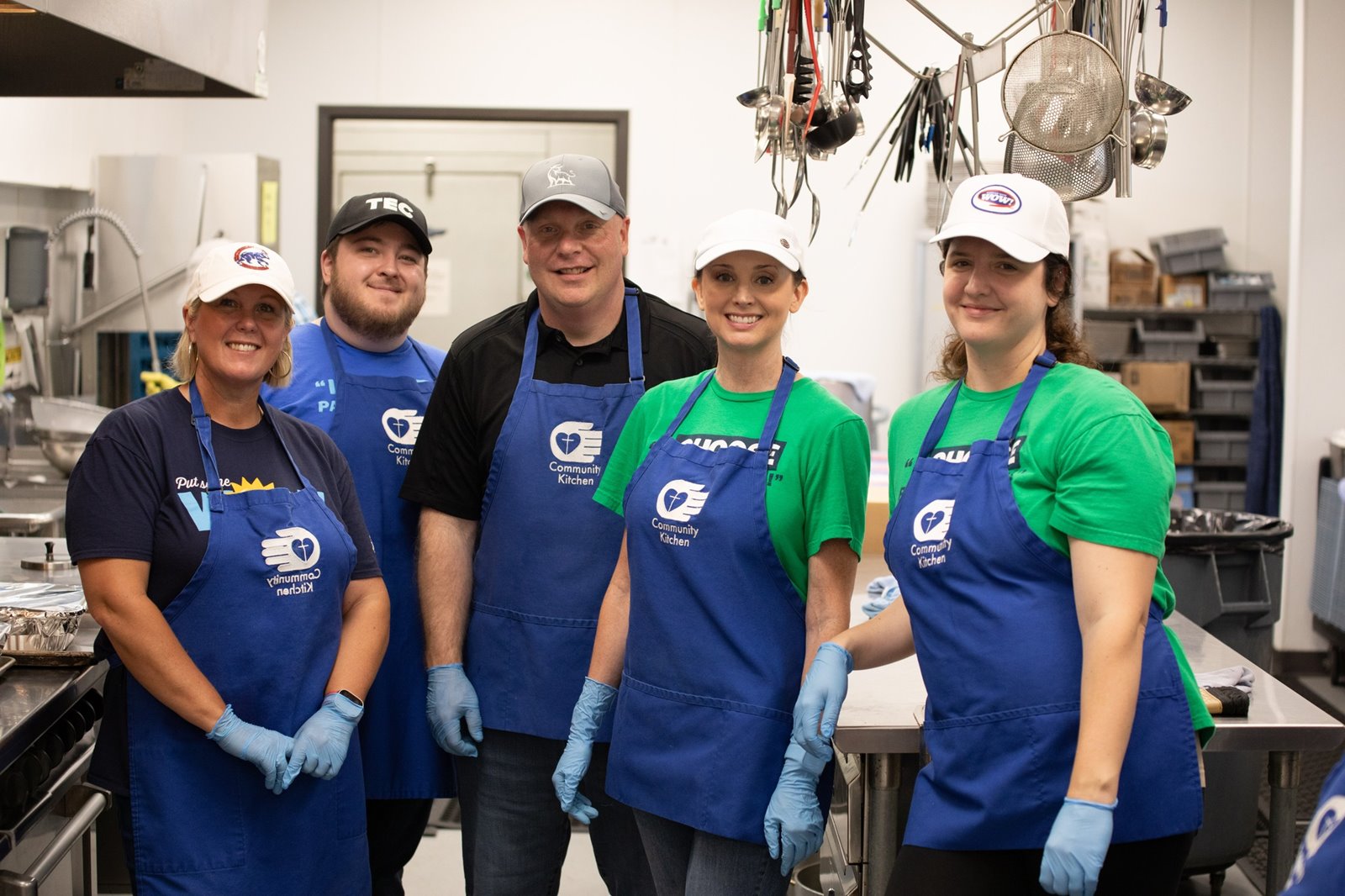 Paducah Bankers volunteering