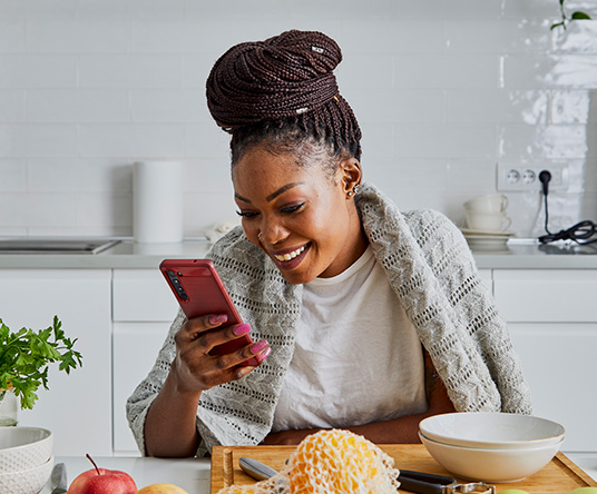 Women on her mobile banking app.